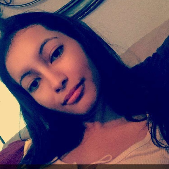 Meet your Posher, Stephanie - Picture 1 of 1